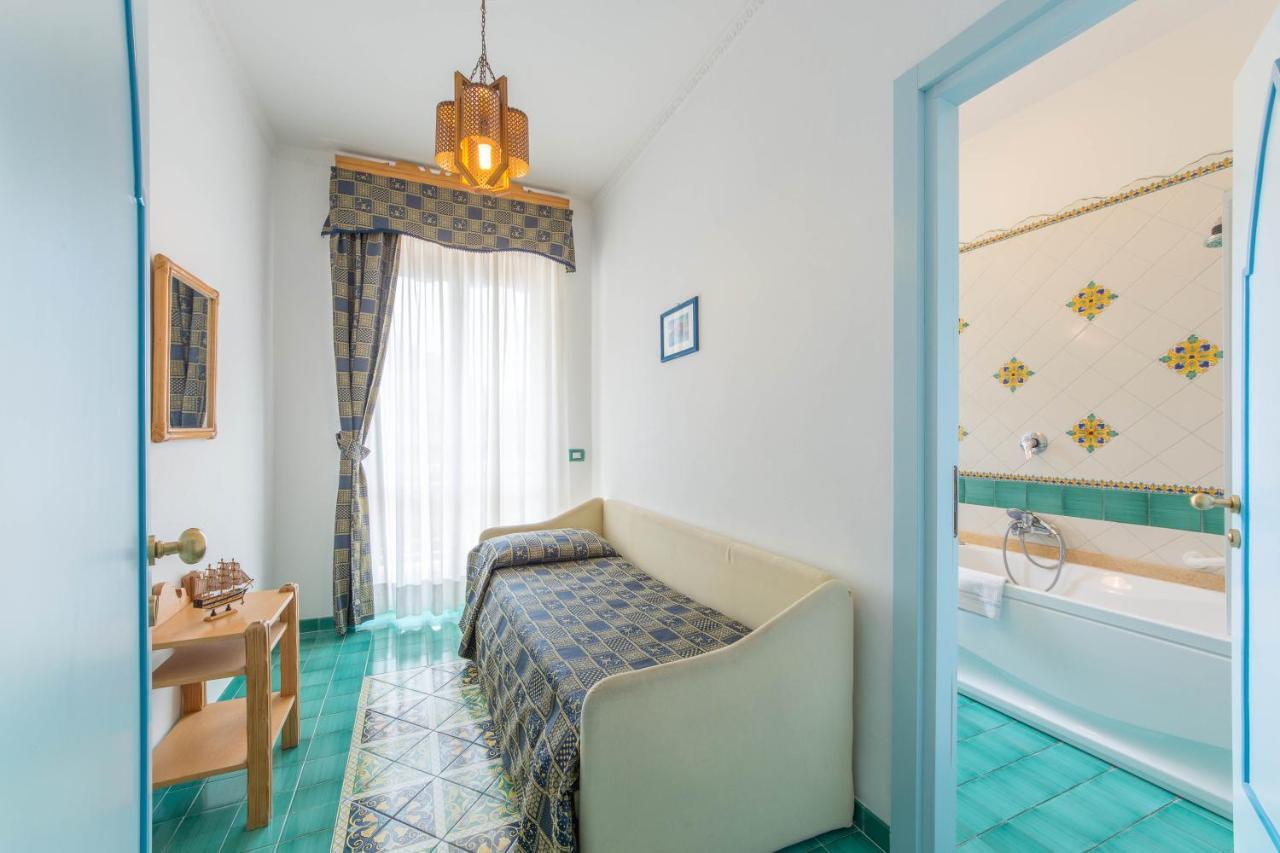 Riviera B&B Rooms Maiori Exterior photo