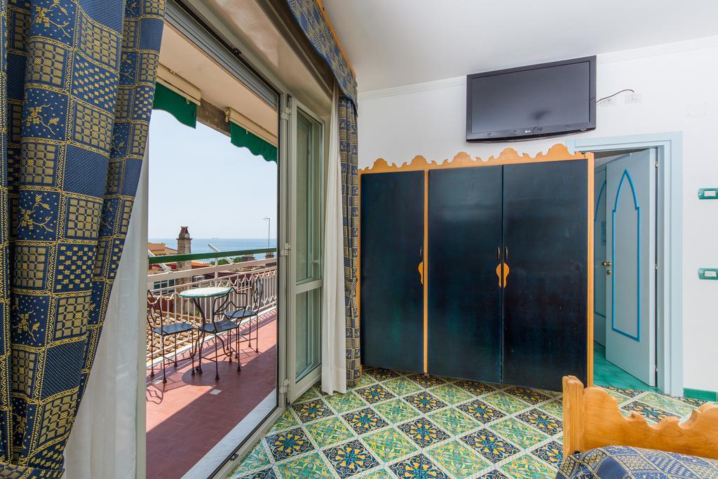 Riviera B&B Rooms Maiori Exterior photo